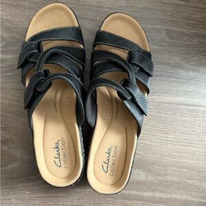 Clarks Women's Black and Tan Sandals